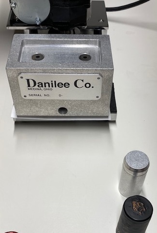 SUTHERLAND DC-929 Bottle Cap Adapter — image 2